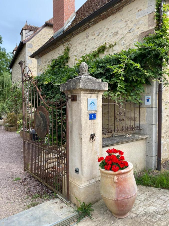 Moulin Le Fleurie Hotel Charenton-du-Cher Exterior photo