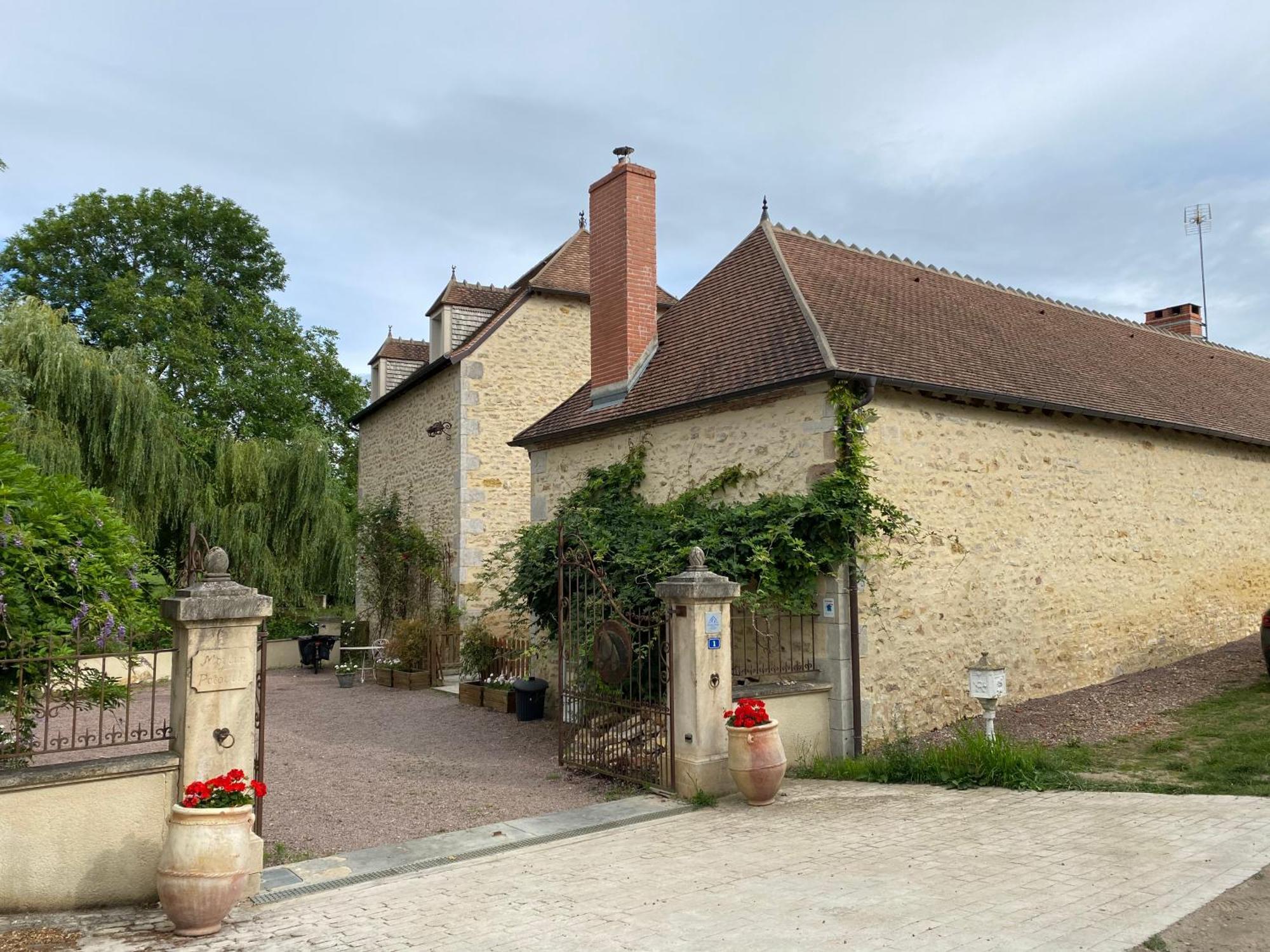 Moulin Le Fleurie Hotel Charenton-du-Cher Exterior photo